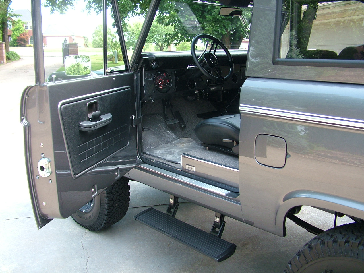 New Trucks For Sale >> 1976 Ford Bronco Frame Off Restoration - D & D Specialty ... New Trucks For Sale >> 1976 Ford Bronco Frame Off Restoration - D & D Specialty ...